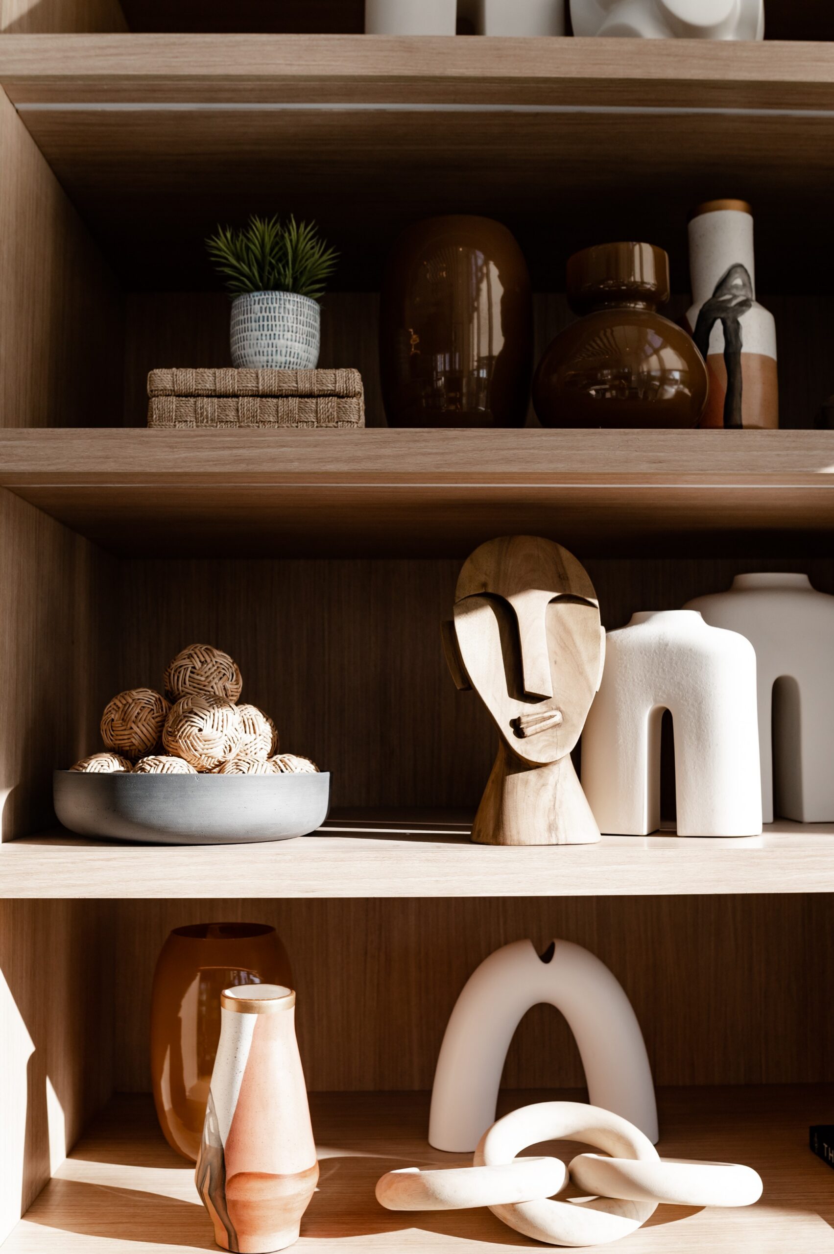 apartment lounge decor sculptures shelving scaled